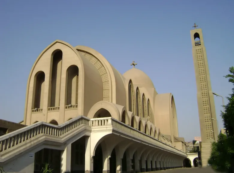 الجمعة العظيمة في الكاتدرائية المرقسية بالعباسية.. تنظيم محكم وأجواء روحانية منتظرة