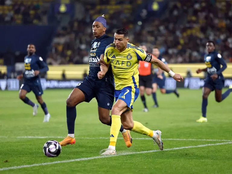 شاهد مجانًا الآن.. القنوات الناقلة لمباراة النصر ضد الأخدود لتعزيز صدارة الدوري السعودي