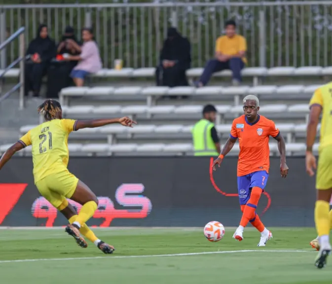 شاهد مجانًا الآن.. القنوات الناقلة لمباراة الحزم ضد الفيحاء بدون تقطيع في الدوري السعودي