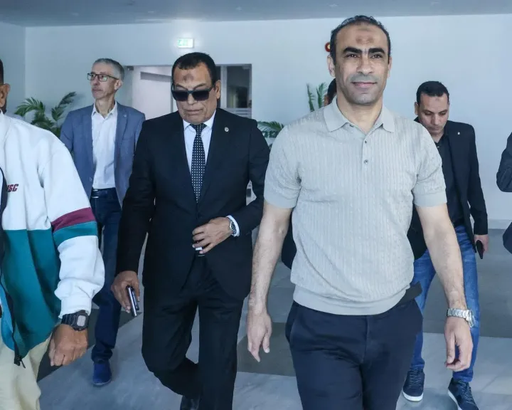 كواليس أزمة وفد الأهلي في اتحاد الكرة المصري .. سيد عبدالحفيظ يهدد بالتصعيد و اللجوء للقانون