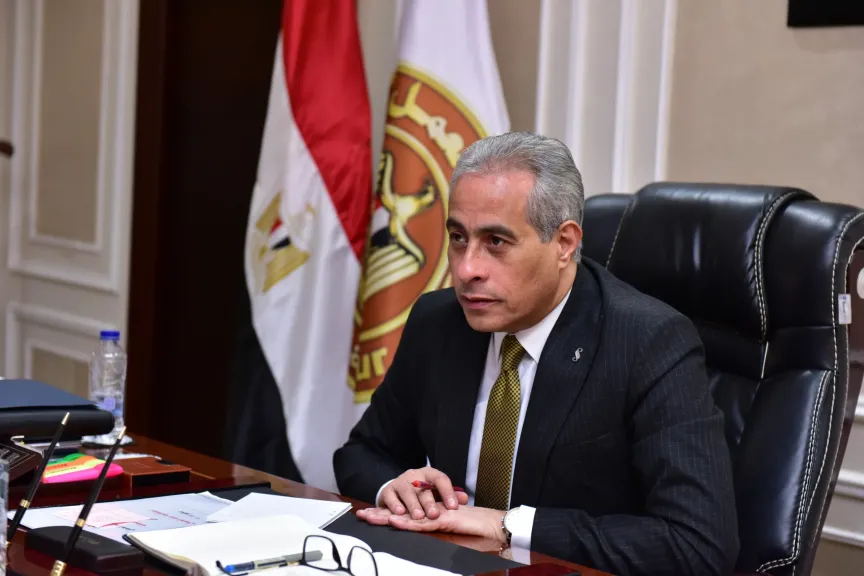 وزير العمل في الميدان.. رسائل طمأنة ودعم للعمالة غير المنتظمة
