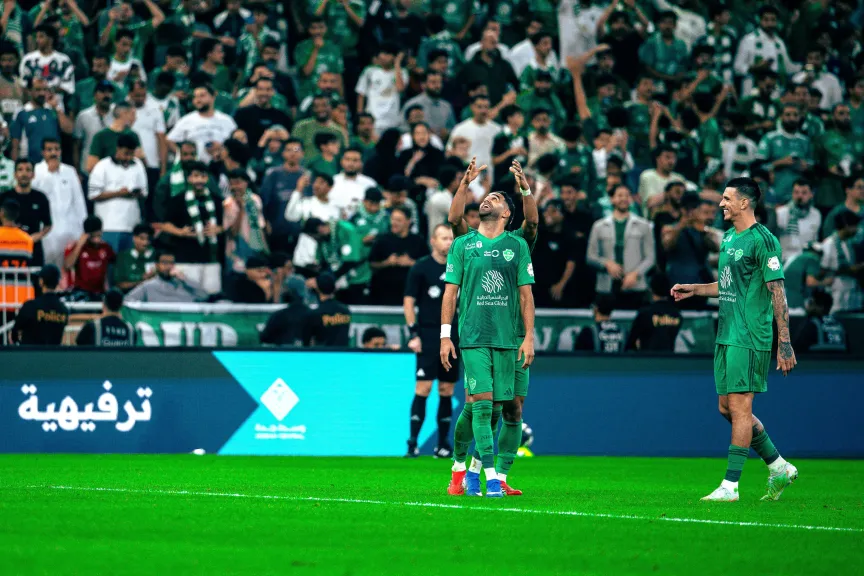 بذكريات جبها في الجول يا رياض.. شاهد هدف رياض محرز مع الأهلي ضد الدحيل بالوقت القاتل في دوري أبطال آسيا