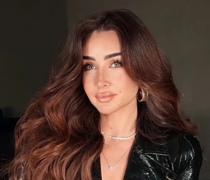 بالصور... هنا الزاهد تشارك جمهورها لقطات مميزة من رحلتها في باريس