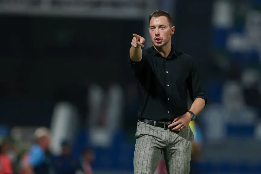 دفعة قوية لـ الأهلي ضد جوهور.. يايسله يقرر الدفع بنجمة الأبرز بعد عودته من الإصابة