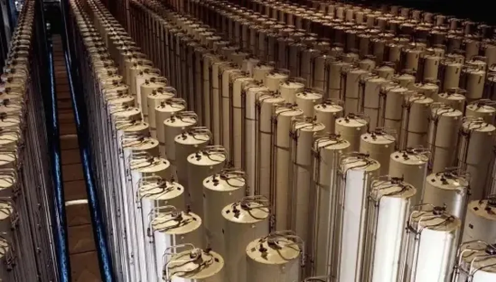 ما هو مصير اليورانيوم المخصب بعد وقف الحرب الإيرانية - الأمريكية؟