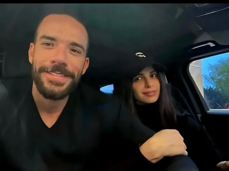 ”بعشق الغنا قدام عينك”... لفتة رومانسية للفنانة أمال ماهر تشعل السوشيال ميديا