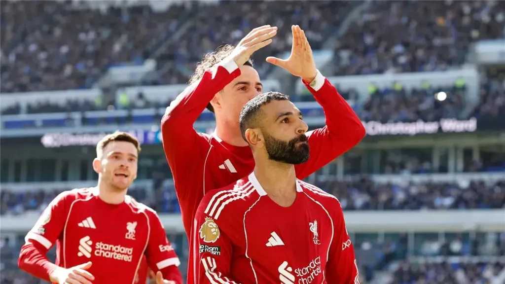 طالبوا بإقالة المدرب.. ردود أفعال جماهير ليفربول بعد تألق محمد صلاح في مباراة ايفرتون بالدوري الانجليزي