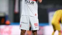 بعد ارتداء قناع سبايدر مان.....