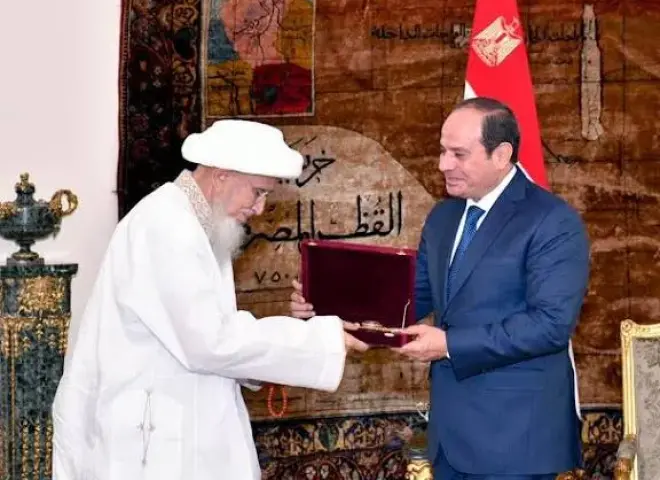 الرئيس السيسي يستقبل سلطان البهرة ويشيد بدوره في ترميم مساجد آل البيت