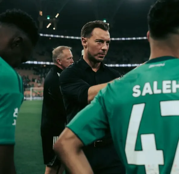 قرار مفاجئ.. يايسلة يستعيد نجم الأهلي ضد فيسيل في نصف نهائي دوري أبطال آسيا