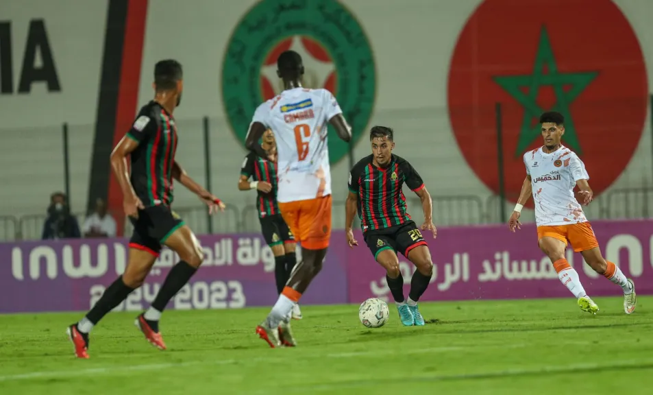 بدون تقطيع.. كيفية مشاهدة مباراة الجيش الملكي ضد نهضة بركان في الدوري المغربي