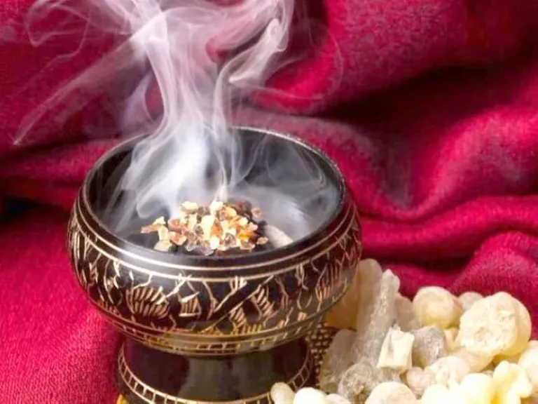 معهد بحوث البيئة: تحذير من الاستخدام المفرط للبخور في المنازل