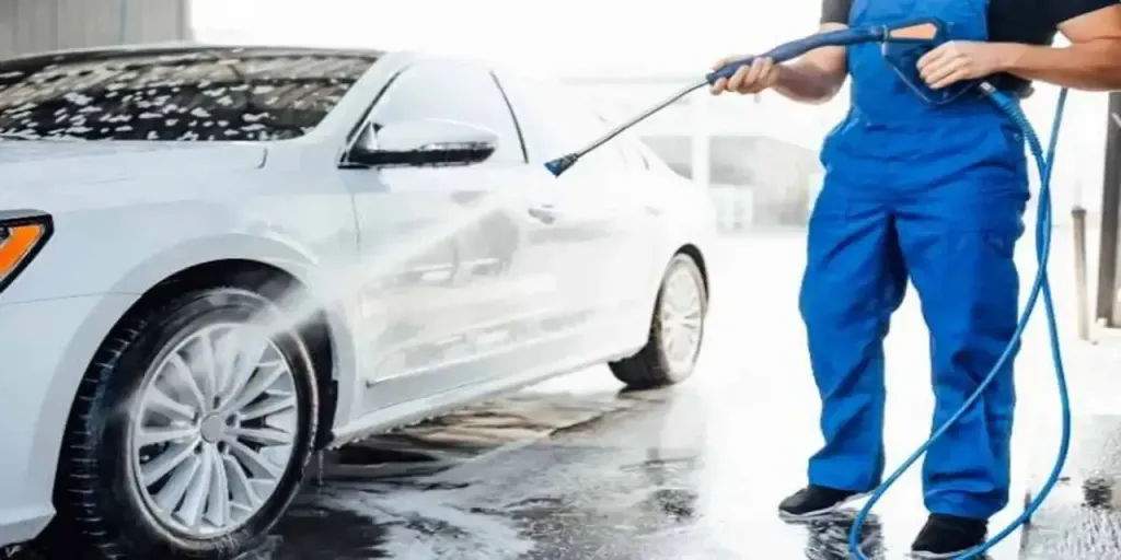 احذر.. أخطاء في التنظيف اليومي تفقدك جمالية طلاء سيارتك