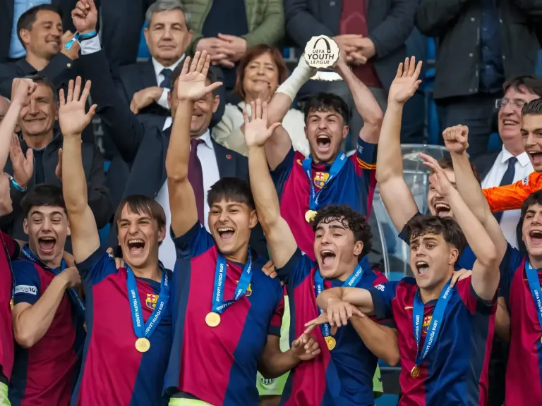 فريق برشلونة للشباب