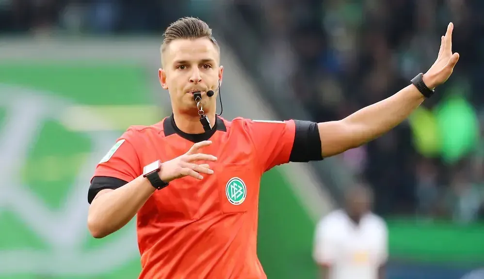 شلاجر يقترب من قمة الأهلي وبيراميدز.. حكم ألماني بخبرة دولية ومسيرة استثنائية