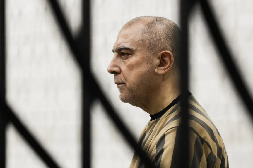 عاطف نجيب.. تعرف على ما تم تداوله في أولى جلسات محاكمة المتهم بتعذيب اطفال سوريا