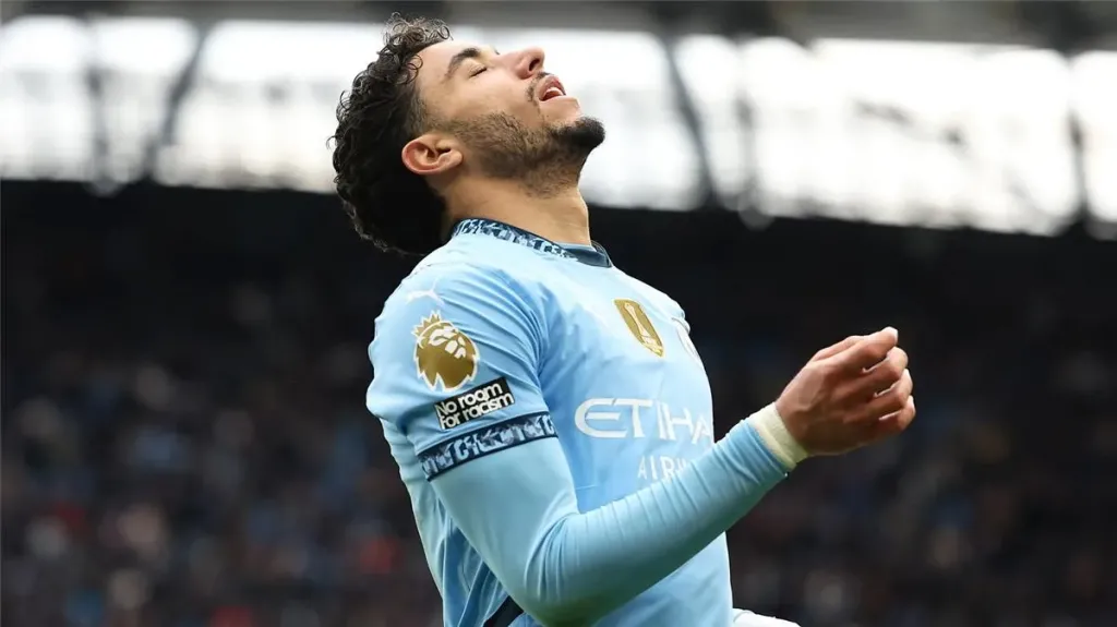 ” أزمة عمر مرموش ” اللاعب الذي تسبب في معاناة الجناح المصري في مانشستر سيتي