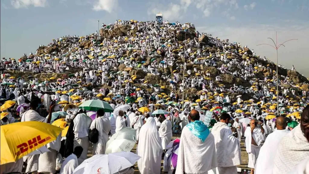 موعد وقفة عرفات 2026 وعيد الأضحى.. تفاصيل رؤية هلال ذي الحجة 1447