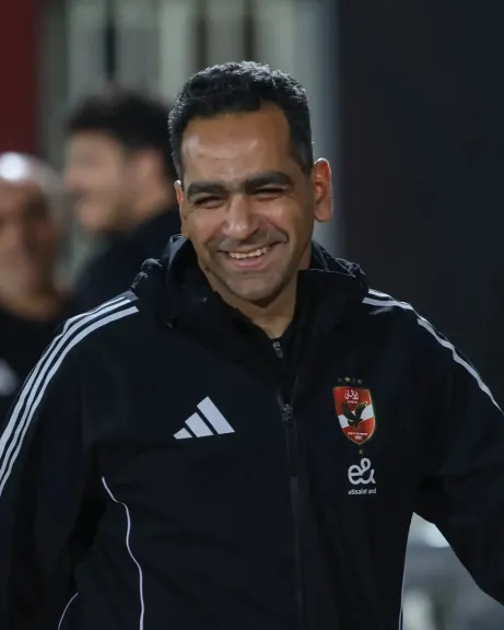 قبل لقاء الزمالك.. خلافات داخل الأهلي بسبب المدرب المساعد