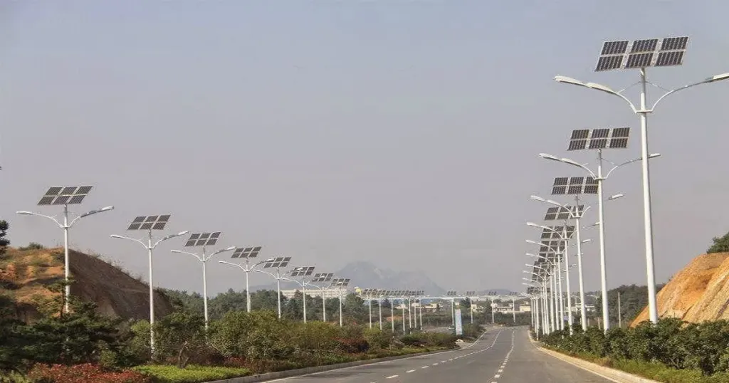 قرار حكومي مفاجئ في مصر.. حظر إضاءة الإعلانات في هذه الأوقات لتوفير الكهرباء