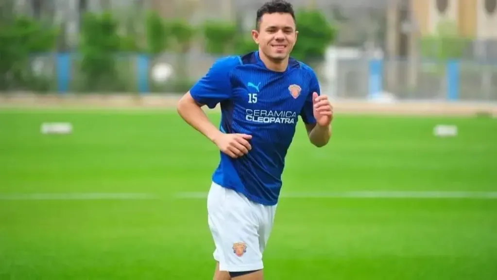 لاعب بيراميدز محمود زلاكة يحذر من حساب مزيف ينتحل شخصيته على فيسبوك