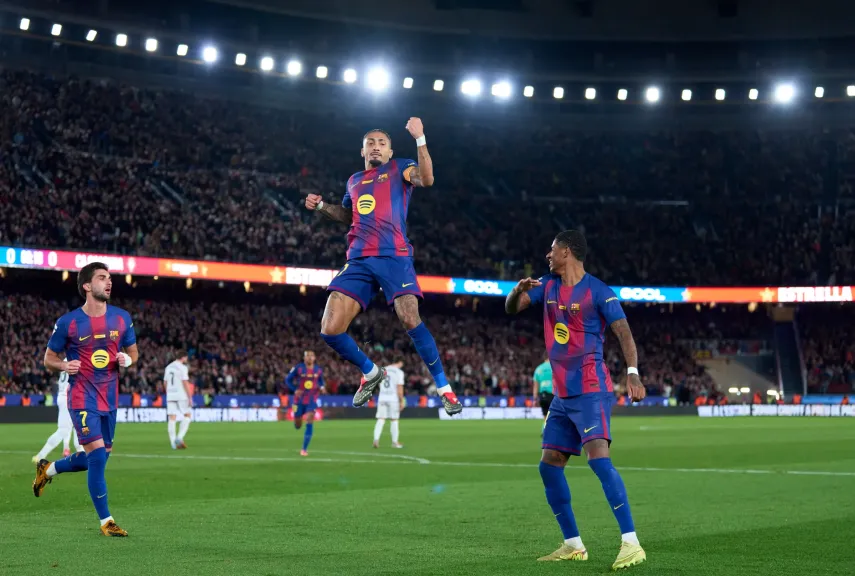 فليك بالقوة الضاربة لحسم لقب الليجا.. تشكيل برشلونة ضد أوساسونا في قنة الدوري الإسباني