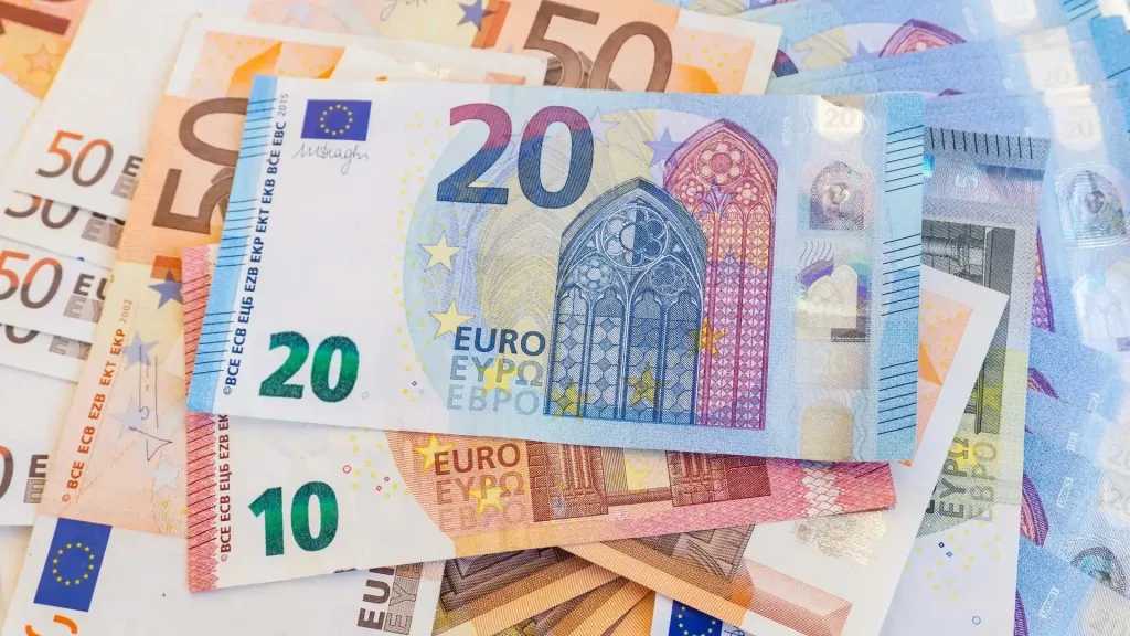 تحديث عاجل الآن.. سعر اليورو مقابل الجنيه المصري في منتصف معاملات اليوم 3 مايو 2026