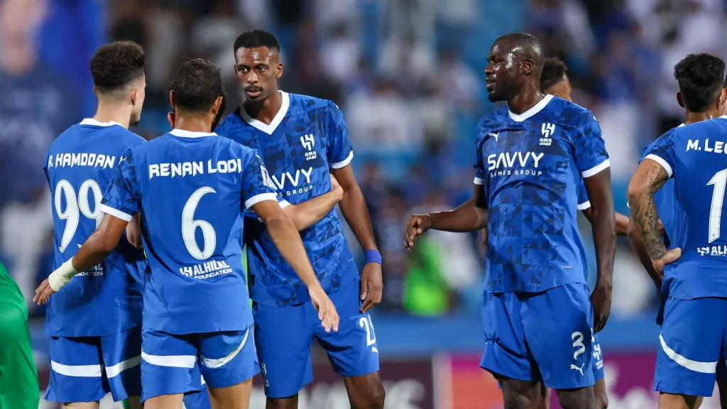 ضربة قوية لـ إنزاجي.. قائمة غيابات الهلال ضد الخليج في قمة الدوري السعودي اليوم