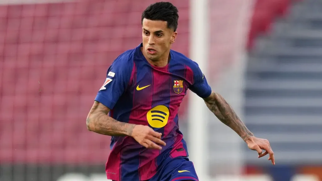 برشلونة يضع شروطًا حاسمة لاستمرار كانسيلو الموسم المقبل