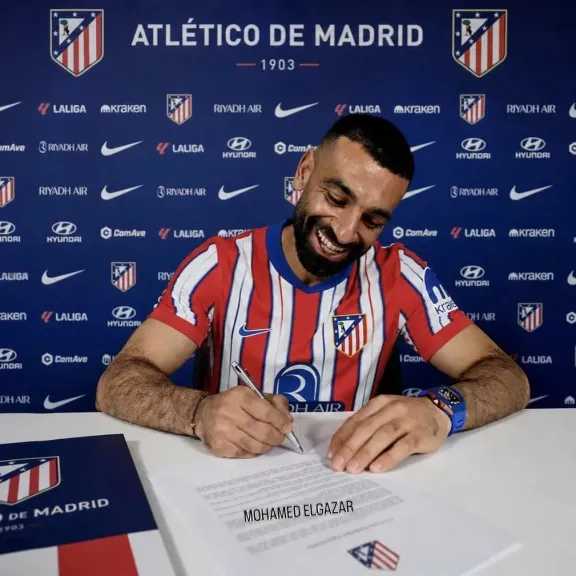 شاهد تسريب صور متداولة تثير تضجة.. هل وقع محمد صلاح لأتلتيكو مدريد؟
