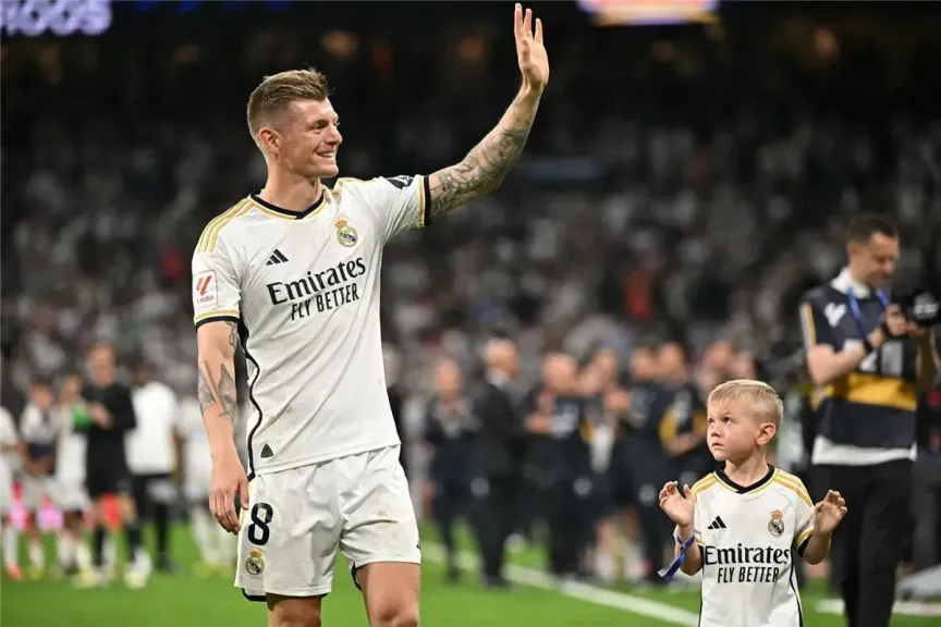 توني كروس يفتح النار على نجم ريال مدريد ويشيد بأردا جولر هو المستقبل!