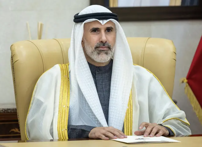 وزير الخارجية الكويتي يطمئن خلال اتصال مع نظيره الإماراتي على إجراءات السلامة بمحطة براكة النووية