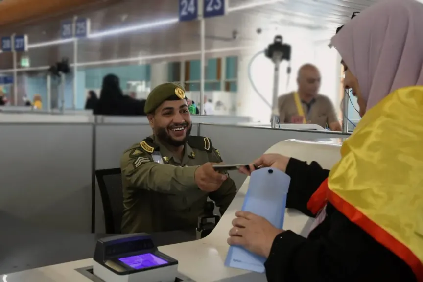 عقوبات صارمة في السعودية.. غرامات تصل إلى 50 ألف ريال وسجن وترحيل لمخالفي تأشيرة الدخول
