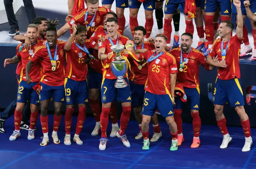 عاجل صدمة مدوية.. برشلونة يعلن إصابة نجمه وغيابه عن منتخب إسبانيا في كأس العالم 2026