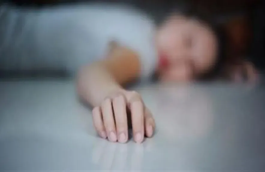 مأساة تهز القليوبية.. مصرع طفلة أثناء الاحتفال بعيد ميلادها السابع