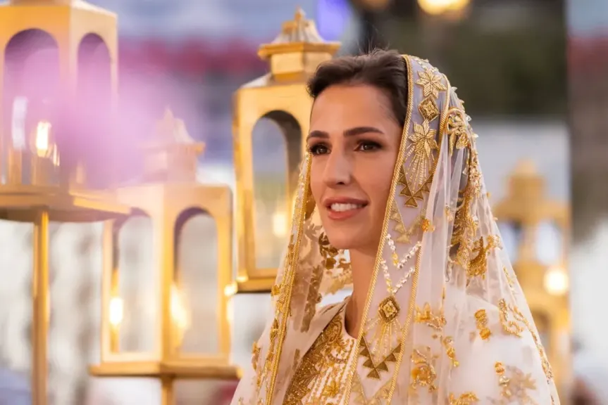 إطلالة جديدة لـ الأميرة رجوة تشعل مواقع التواصل.. أناقة ملكية لافتة