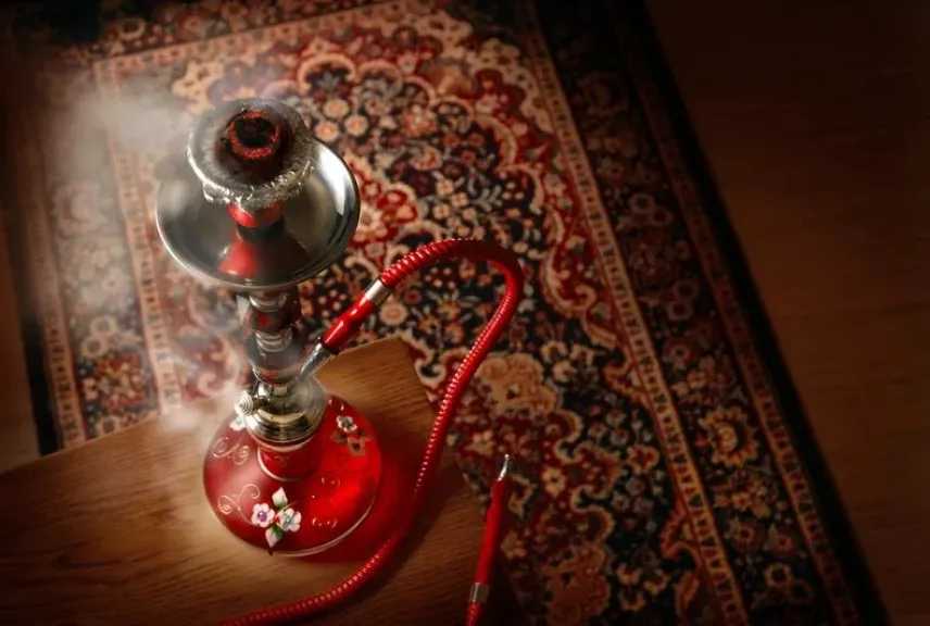 تفسير حلم الأرجيله.. دلالات الشيشة الإلكترونية ورؤية التدخين للعزباء و للمتزوجة