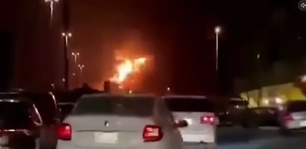 عاجل | الحوثيون يعلنون استهداف مطار أبها في المملكة العربية السعودية