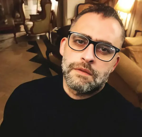 من هو أحمد جلال عبد القوي ويكيبيديا؟ السيرة الذاتية وأبرز أعمال نجم «حضرة المتهم أبي»