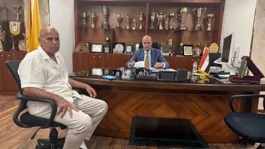 القماش يلوح بالرحيل ويعتذر عن قيادة الإسماعيلي عقب اجتماع حاسم
