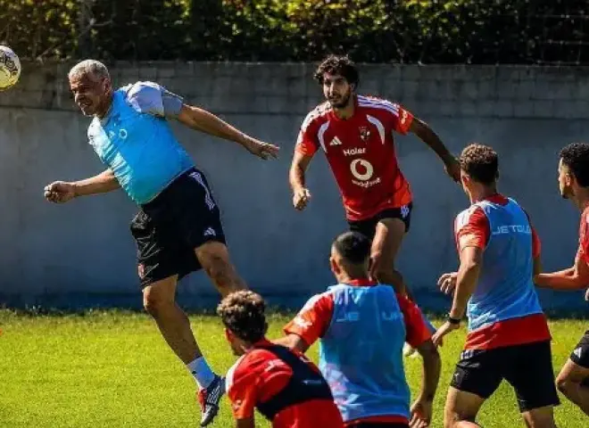 وائل جمعة يظهر في مران الأهلي بإسبانيا استعدادًا للموسم الجديد