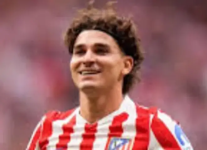برشلونة يحدد موعدًا لحسم صفقة جوليان ألفاريز قبل غلق سوق الانتقالات