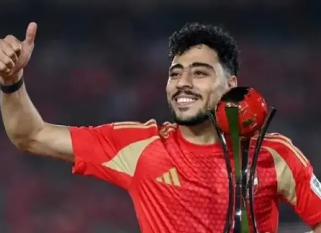 أكرم توفيق يرد على هتاف جماهير الأهلي: القلعة الحمراء شرف ليا