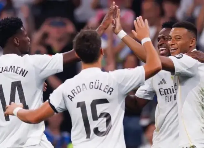 ريال مدريد يكتسح مالقا برباعية نظيفة ويواصل صدارة الدوري الإسباني