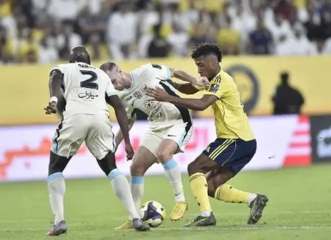 الاتحاد يحسم كلاسيكو الدوري السعودي أمام النصر بثنائية مقابل هدف