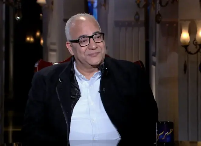 بيومي فؤاد يعلن عن مشروع فني جديد في العراق ويُكرم بمعرض بغداد للكتاب