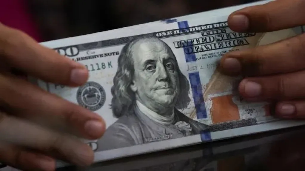 مقارنة بين أسعار الدولار في مصر والسعودية اليوم الاثنين 21-9-2026؟
