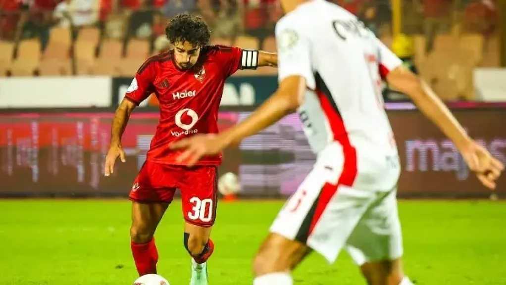 إعلامي بالأهلي يتمسك بالحكام الأجانب في مباريات القمة ويحذر من التراجع عن القرار