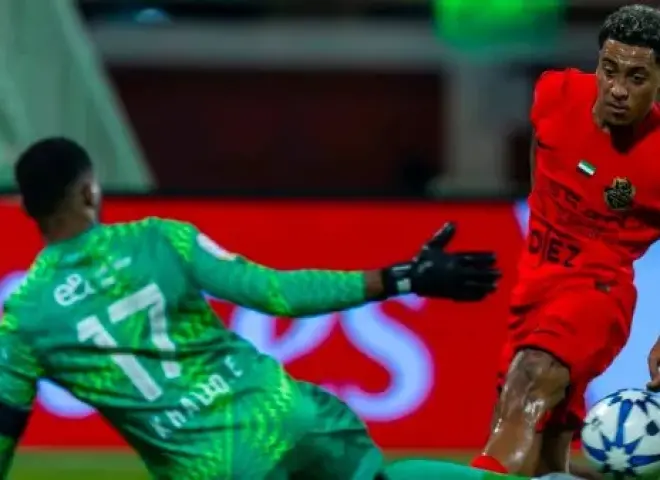 شباب الأهلي يهزم العين بثنائية في الدوري الإماراتي بمشاركة رامي ربيعة