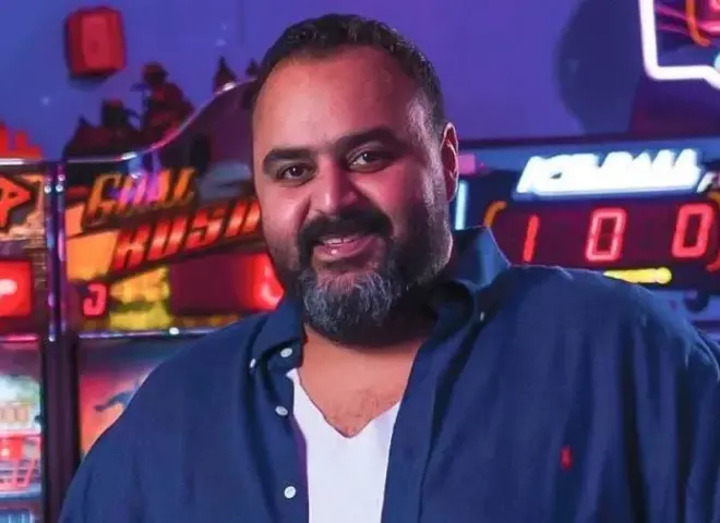 شيكو يعود إلى دراما رمضان 2027 بمسلسل «مصلحة الجوازات» مع نسرين أمين